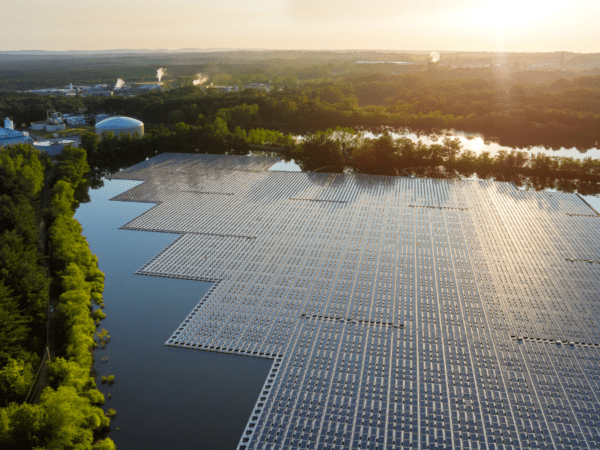 EUA sistemas fotovoltaicos flutuantes são uma tendência em crescimento