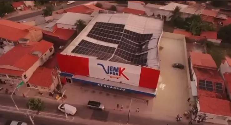 Desabamento telhado painel solar